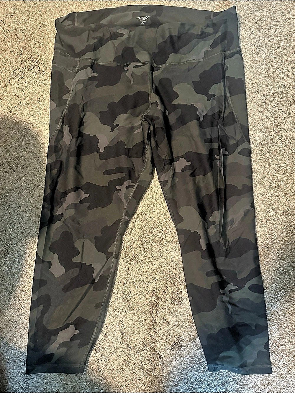 Old Navy PowerSoft Camouflage Pocket Leggings Green & Black 3X
